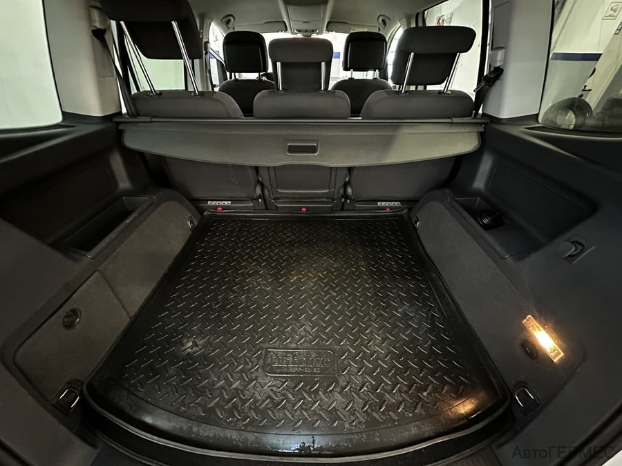 Фото Volkswagen Touran I Рестайлинг 2 с пробегом | №11 Фото Volkswagen Touran I Рестайлинг 2 с пробегом | №11