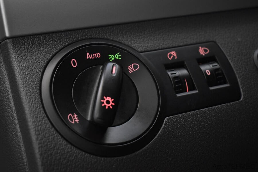 Фото Volkswagen Touran I Рестайлинг 2 с пробегом | №9 Фото Volkswagen Touran I Рестайлинг 2 с пробегом | №9