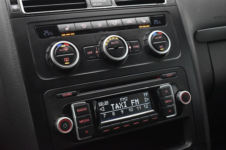 Фото Volkswagen Touran I Рестайлинг 2 с пробегом | №7 Фото Volkswagen Touran I Рестайлинг 2 с пробегом | №7