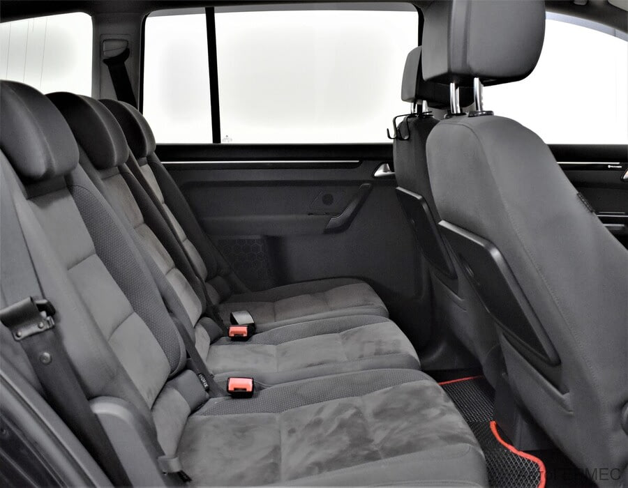 Фото Volkswagen Touran I Рестайлинг 2 с пробегом | №11