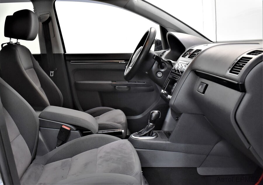 Фото Volkswagen Touran I Рестайлинг 2 с пробегом | №10