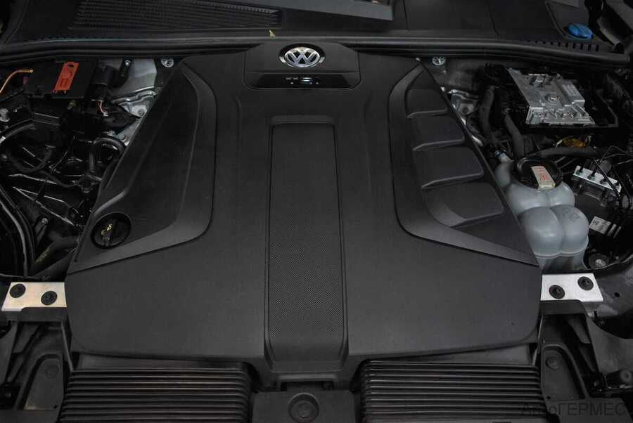 Фото Volkswagen Touareg III с пробегом | №19