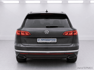 Фото Volkswagen Touareg III с пробегом