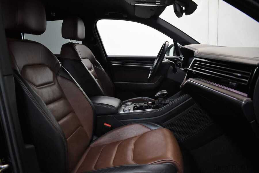 Фото Volkswagen Touareg III с пробегом | №16