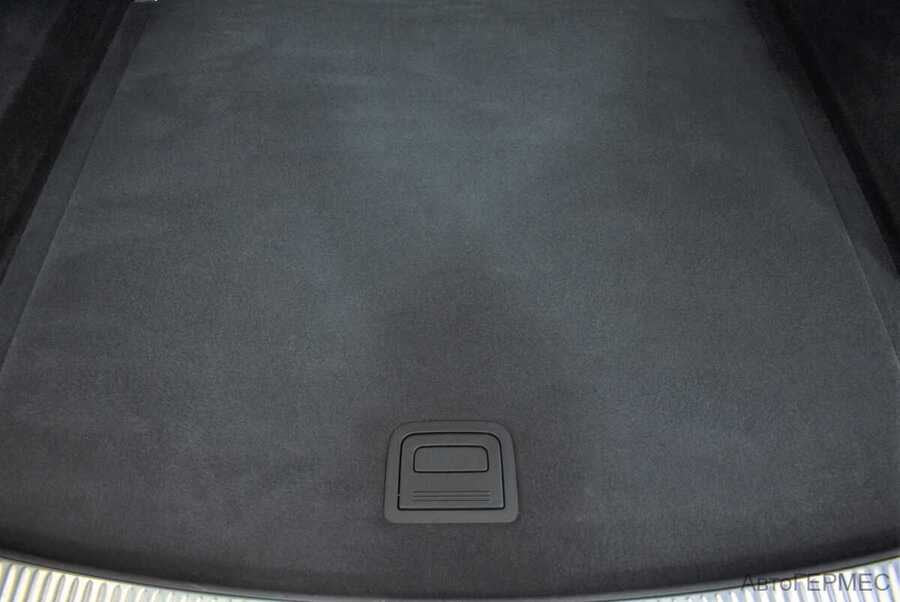 Фото Volkswagen Touareg III с пробегом | №18