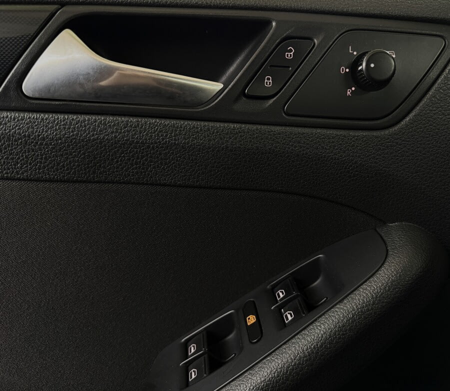 Фото Volkswagen Jetta VI с пробегом | №10 Фото Volkswagen Jetta VI с пробегом | №10