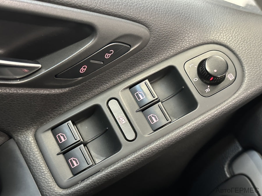 Фото Volkswagen Golf VI с пробегом | №10 Фото Volkswagen Golf VI с пробегом | №10