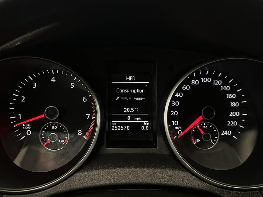 Фото Volkswagen Golf VI с пробегом | №6 Фото Volkswagen Golf VI с пробегом | №6