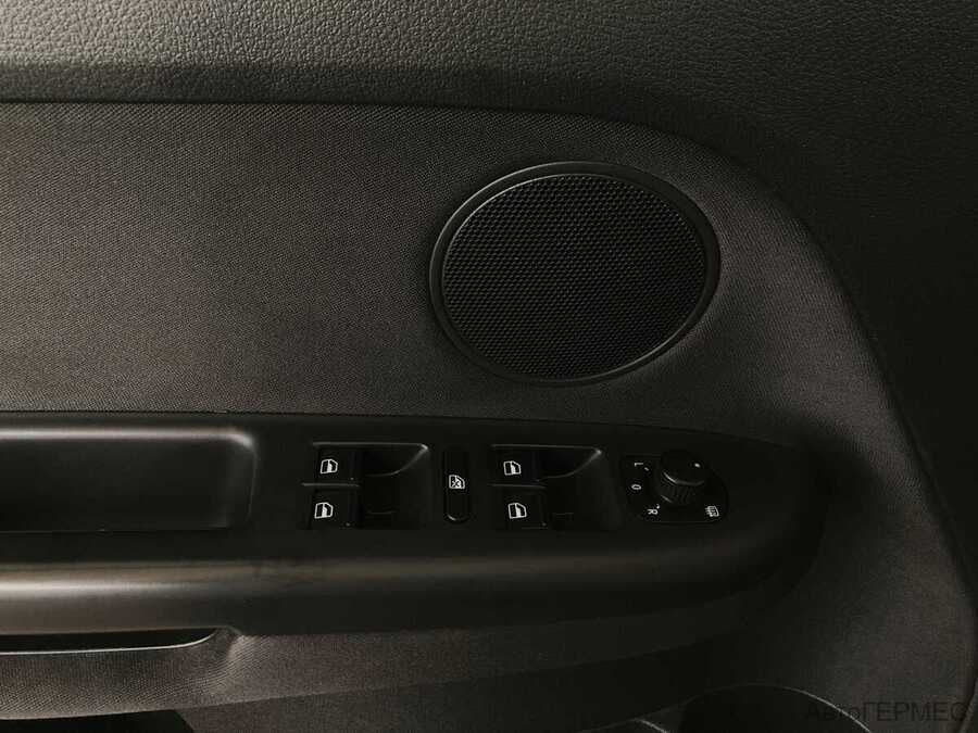 Фото Volkswagen Golf Plus II с пробегом | №10 Фото Volkswagen Golf Plus II с пробегом | №10