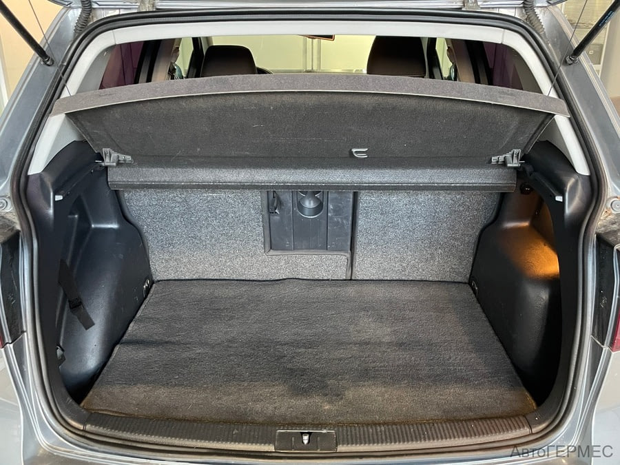 Фото Volkswagen Golf Plus II с пробегом | №13