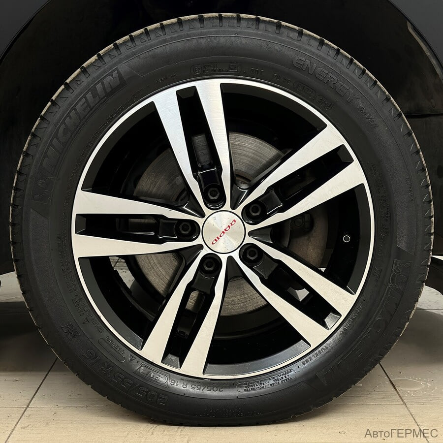 Фото Volkswagen Golf VII с пробегом | №16 Фото Volkswagen Golf VII с пробегом | №16