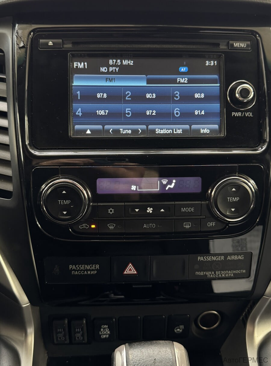 Фото MITSUBISHI Pajero Sport III с пробегом | №8 Фото MITSUBISHI Pajero Sport III с пробегом | №8