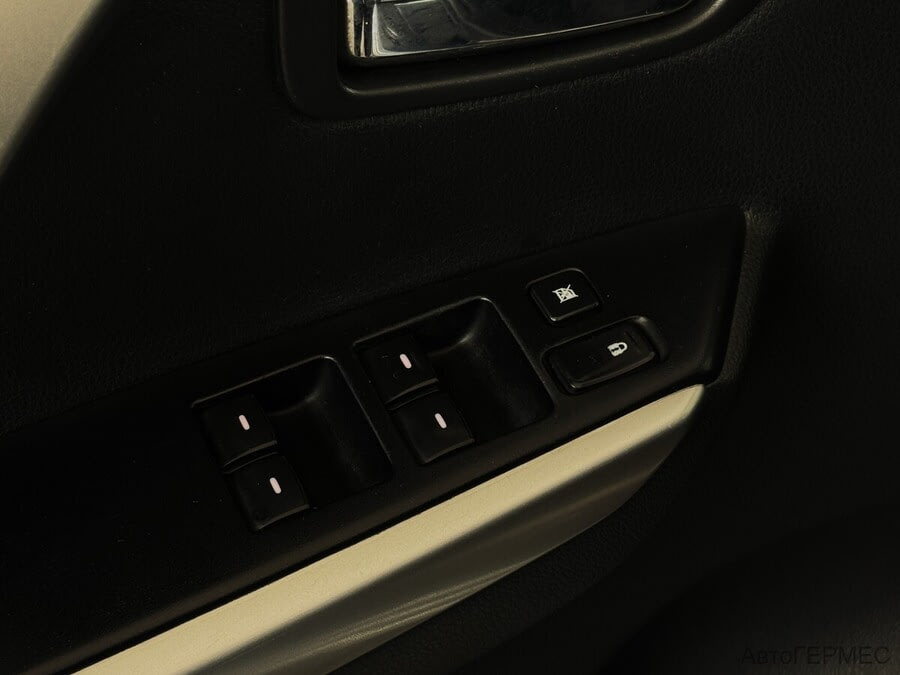 Фото MITSUBISHI Pajero Sport III с пробегом | №11 Фото MITSUBISHI Pajero Sport III с пробегом | №11