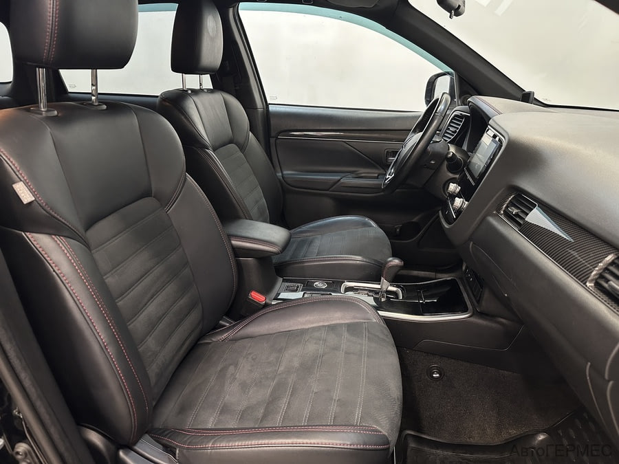 Фото MITSUBISHI Outlander III Рестайлинг 3 с пробегом | №14