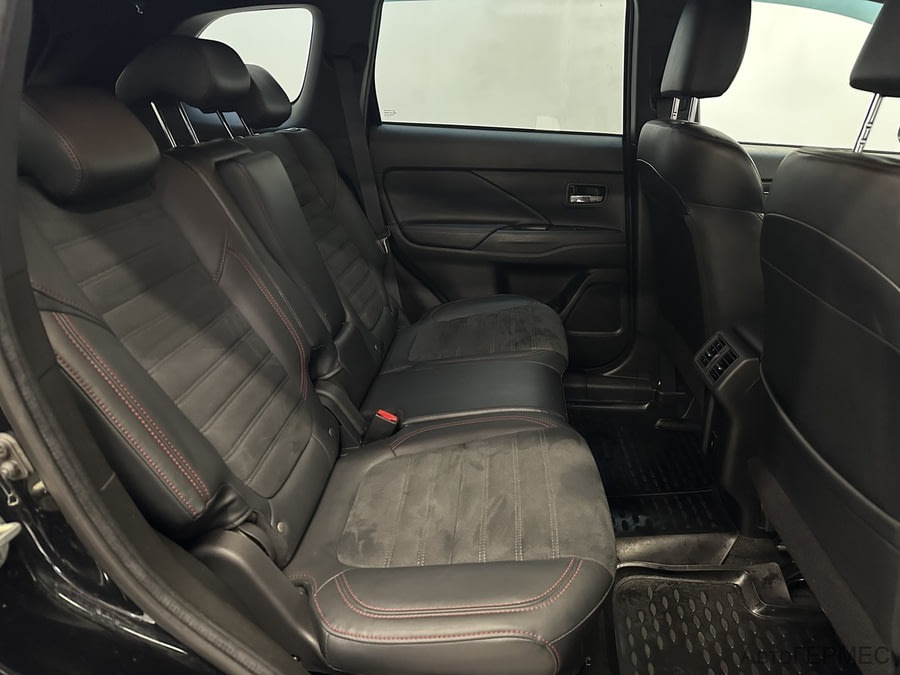 Фото MITSUBISHI Outlander III Рестайлинг 3 с пробегом | №15