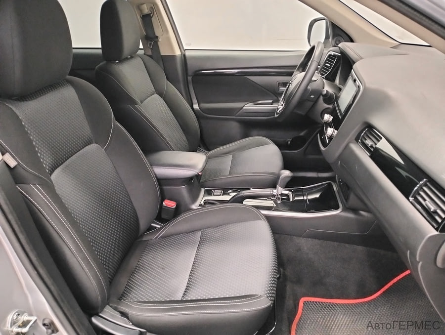 Фото MITSUBISHI Outlander III Рестайлинг 3 с пробегом | №13 Фото MITSUBISHI Outlander III Рестайлинг 3 с пробегом | №13