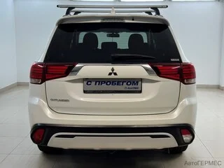 Фото MITSUBISHI Outlander III Рестайлинг 3 с пробегом Фото MITSUBISHI Outlander III Рестайлинг 3 с пробегом