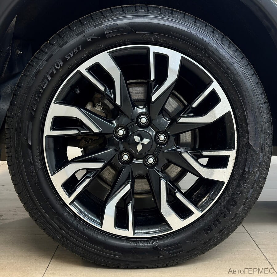Фото MITSUBISHI Outlander III Рестайлинг 3 с пробегом | №18 Фото MITSUBISHI Outlander III Рестайлинг 3 с пробегом | №18