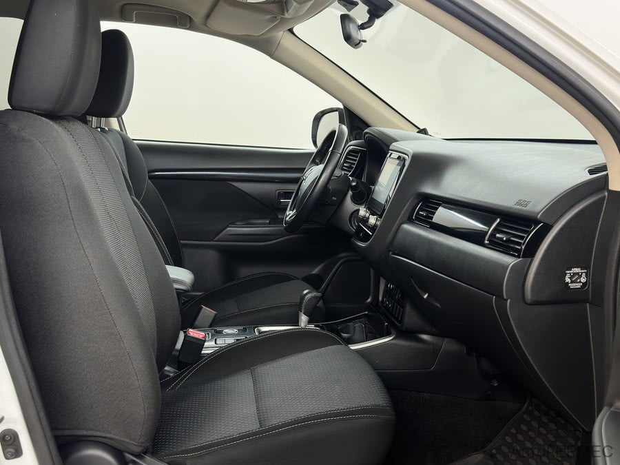 Фото MITSUBISHI Outlander III Рестайлинг 3 с пробегом | №14 Фото MITSUBISHI Outlander III Рестайлинг 3 с пробегом | №14