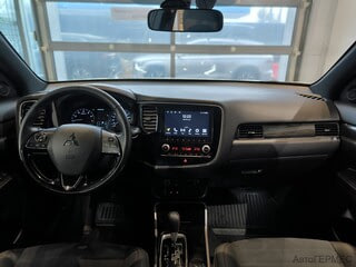 Фото MITSUBISHI Outlander III Рестайлинг 3 с пробегом