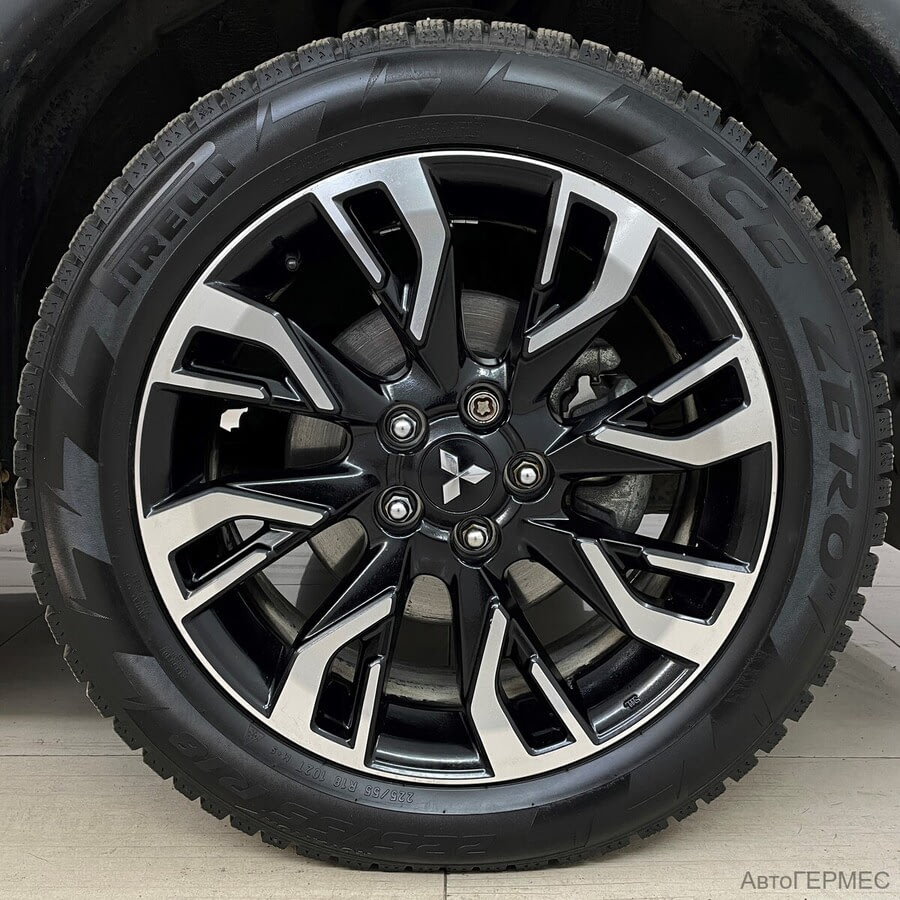 Фото MITSUBISHI Outlander III Рестайлинг 3 с пробегом | №15 Фото MITSUBISHI Outlander III Рестайлинг 3 с пробегом | №15