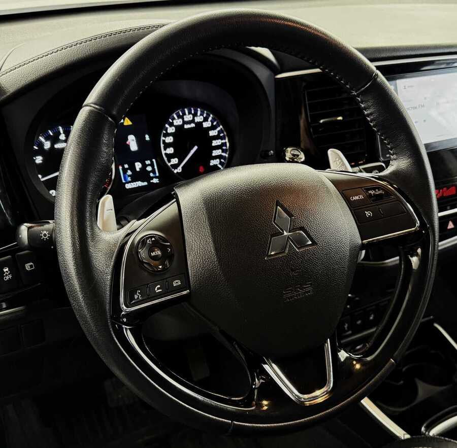 Фото MITSUBISHI Outlander III Рестайлинг 3 с пробегом | №13