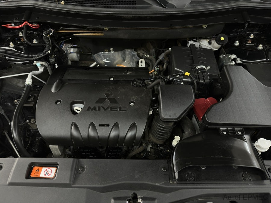 Фото MITSUBISHI Outlander III Рестайлинг 3 с пробегом | №15