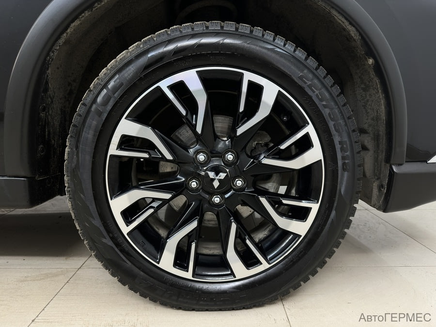 Фото MITSUBISHI Outlander III Рестайлинг 3 с пробегом | №16