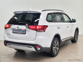 Фото MITSUBISHI Outlander III Рестайлинг 3 с пробегом