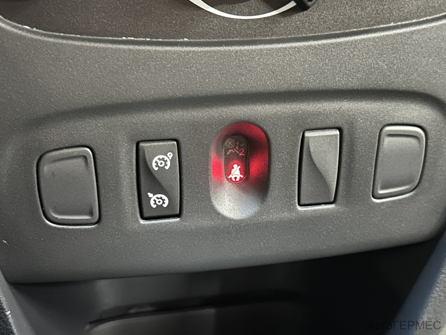 Фото RENAULT Logan II с пробегом | №8 Фото RENAULT Logan II с пробегом | №8