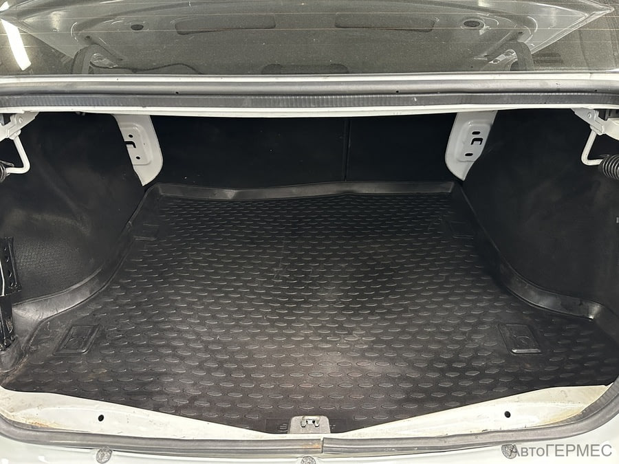 Фото RENAULT Logan II с пробегом | №12 Фото RENAULT Logan II с пробегом | №12