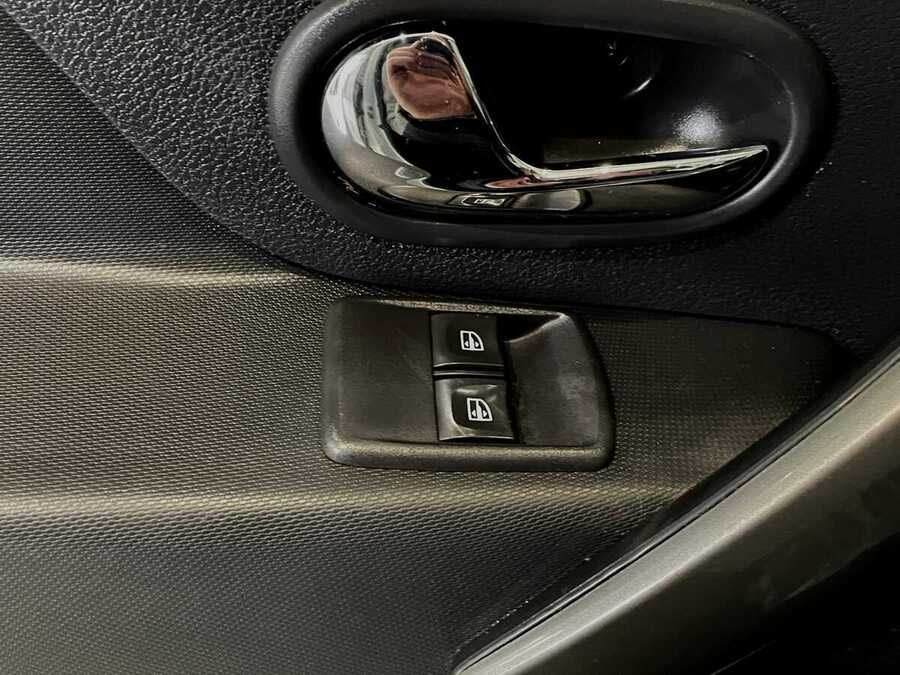 Фото RENAULT Logan II с пробегом | №9