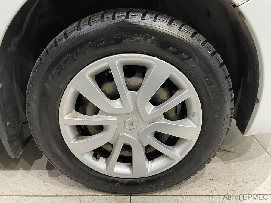 Фото RENAULT Logan II с пробегом | №17