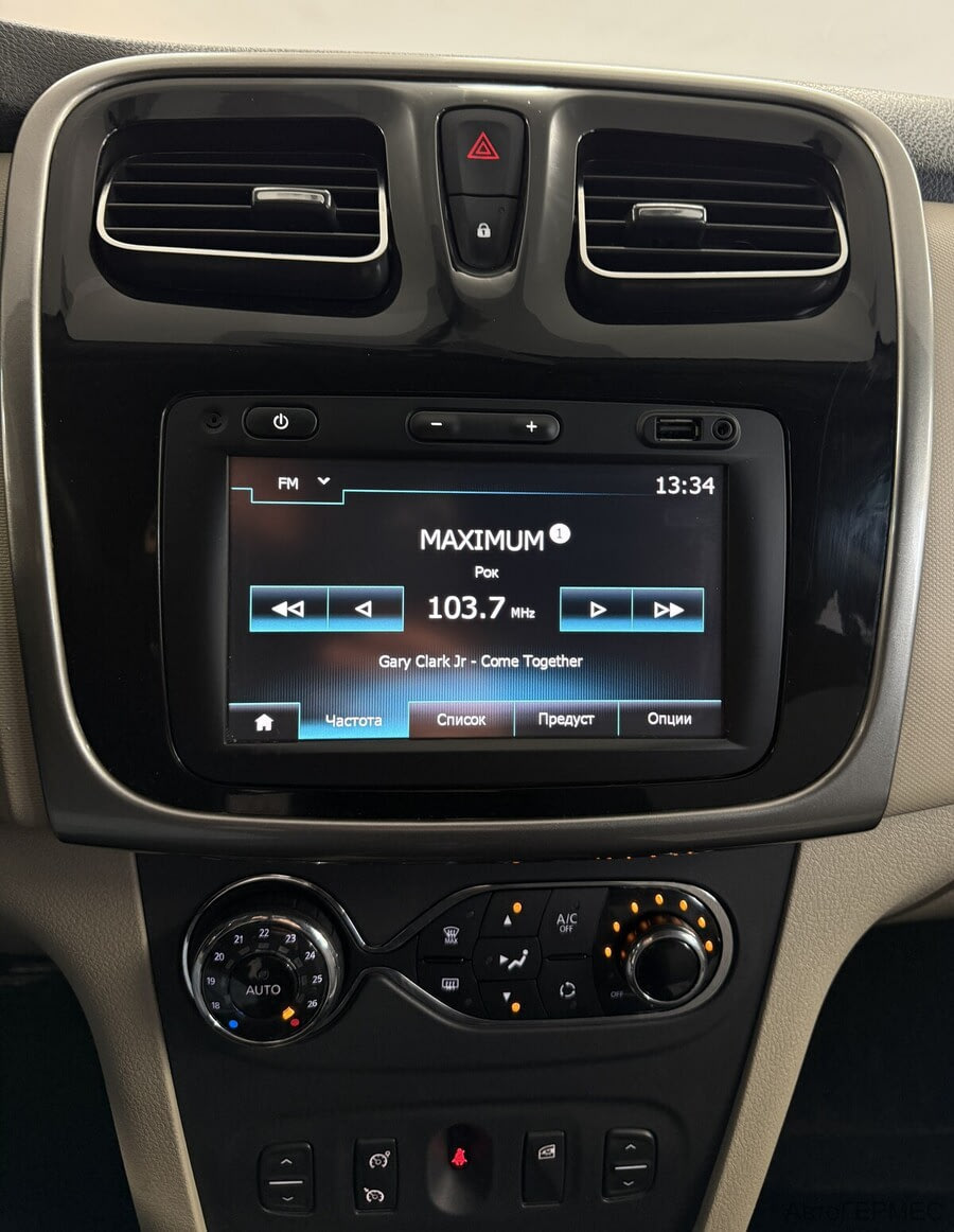 Фото RENAULT Logan II Рестайлинг с пробегом | №7