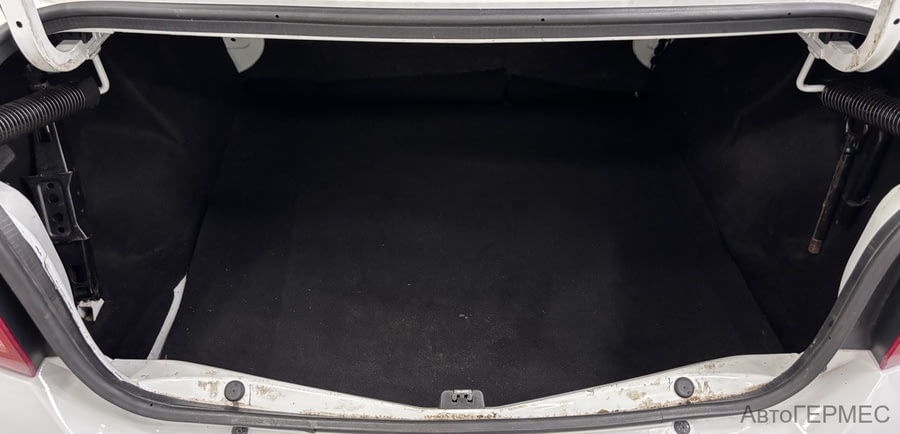 Фото RENAULT Logan II Рестайлинг с пробегом | №11 Фото RENAULT Logan II Рестайлинг с пробегом | №11