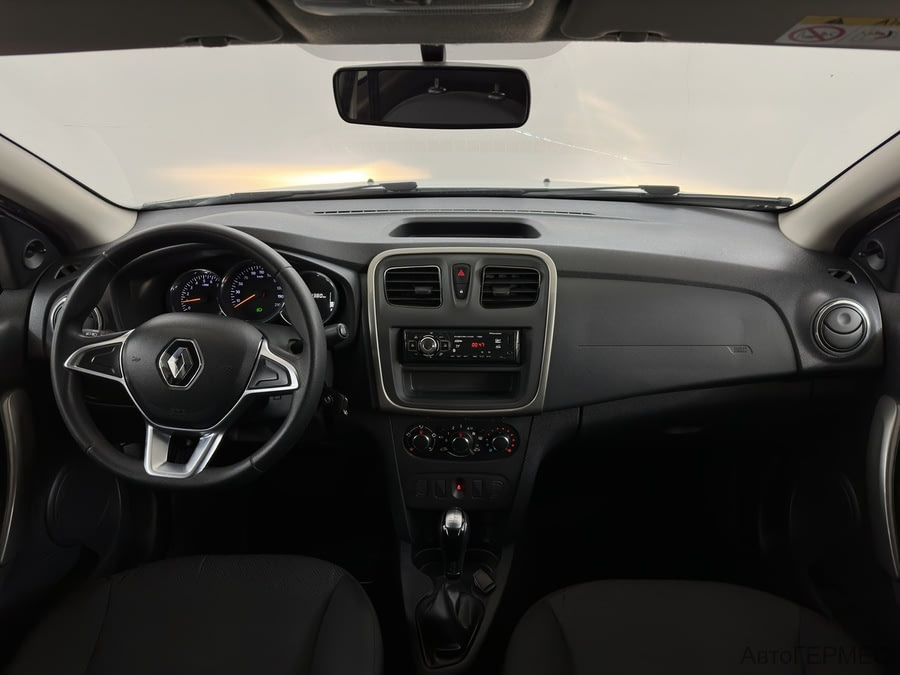 Фото RENAULT Logan II Рестайлинг с пробегом | №5 Фото RENAULT Logan II Рестайлинг с пробегом | №5