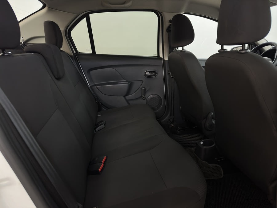 Фото RENAULT Logan II Рестайлинг с пробегом | №10 Фото RENAULT Logan II Рестайлинг с пробегом | №10