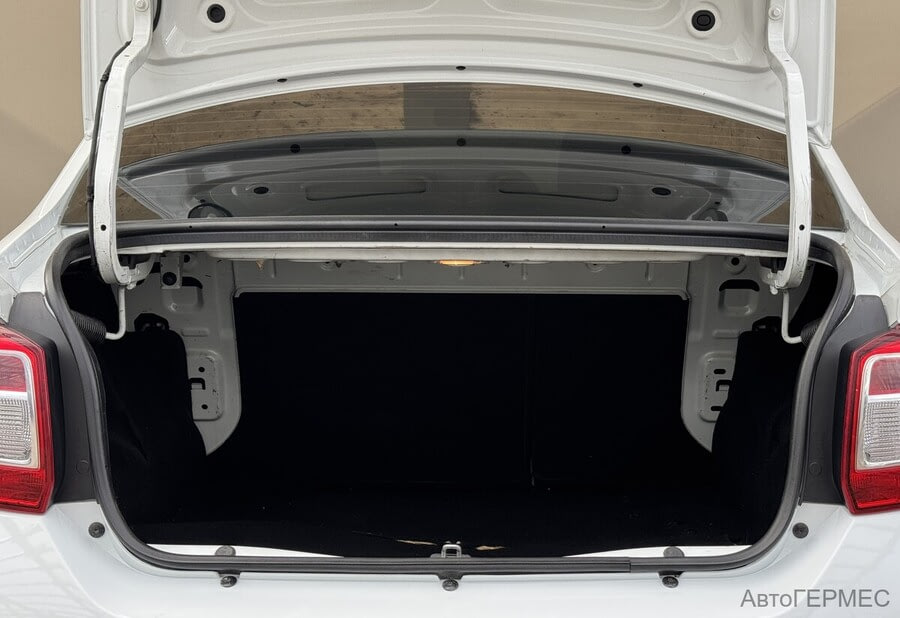 Фото RENAULT Logan II Рестайлинг с пробегом | №12 Фото RENAULT Logan II Рестайлинг с пробегом | №12