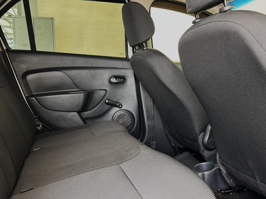 Фото RENAULT Logan II Рестайлинг с пробегом | №11 Фото RENAULT Logan II Рестайлинг с пробегом | №11