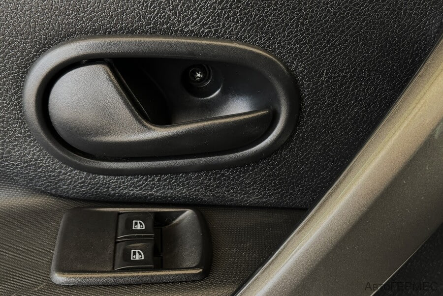 Фото RENAULT Logan II Рестайлинг с пробегом | №9 Фото RENAULT Logan II Рестайлинг с пробегом | №9