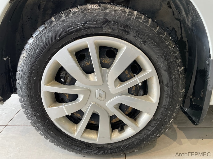 Фото RENAULT Logan II Рестайлинг с пробегом | №17