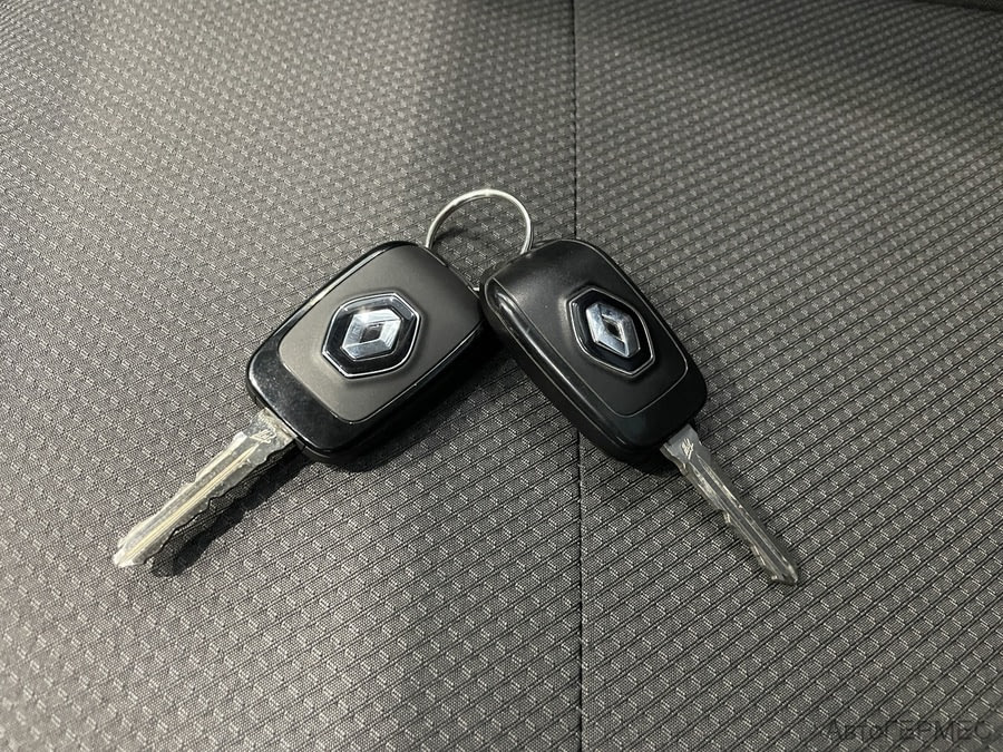 Фото RENAULT Logan II Рестайлинг с пробегом | №18