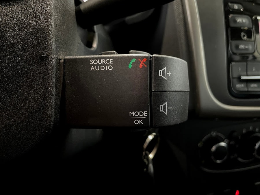 Фото RENAULT Logan II Рестайлинг с пробегом | №12