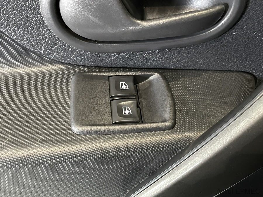 Фото RENAULT Logan II Рестайлинг с пробегом | №8