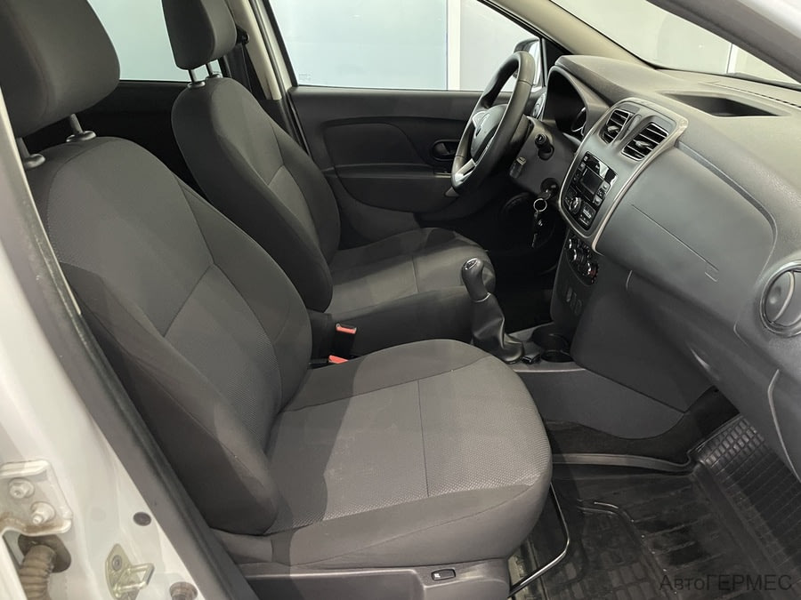 Фото RENAULT Logan II Рестайлинг с пробегом | №13