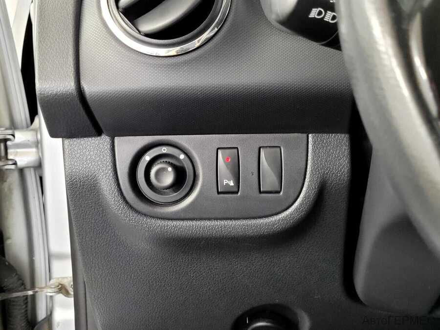 Фото RENAULT Sandero II с пробегом | №8