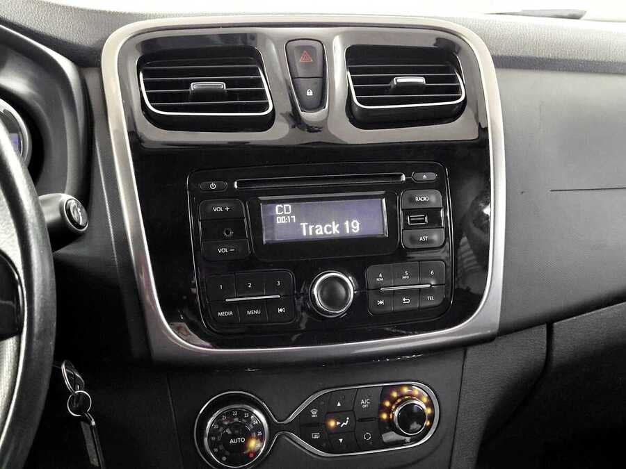 Фото RENAULT Sandero II с пробегом | №7