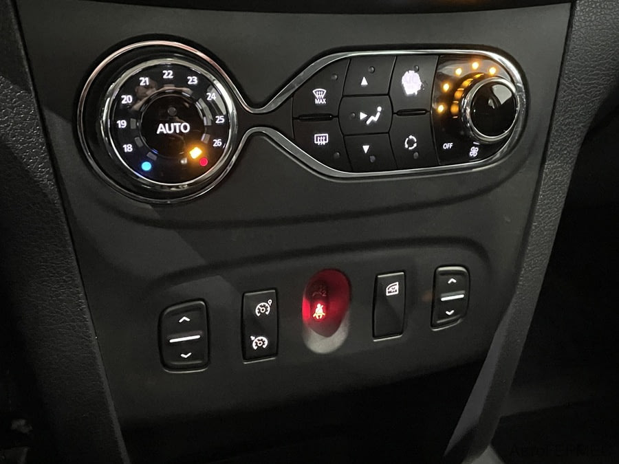 Фото RENAULT Sandero II с пробегом | №7