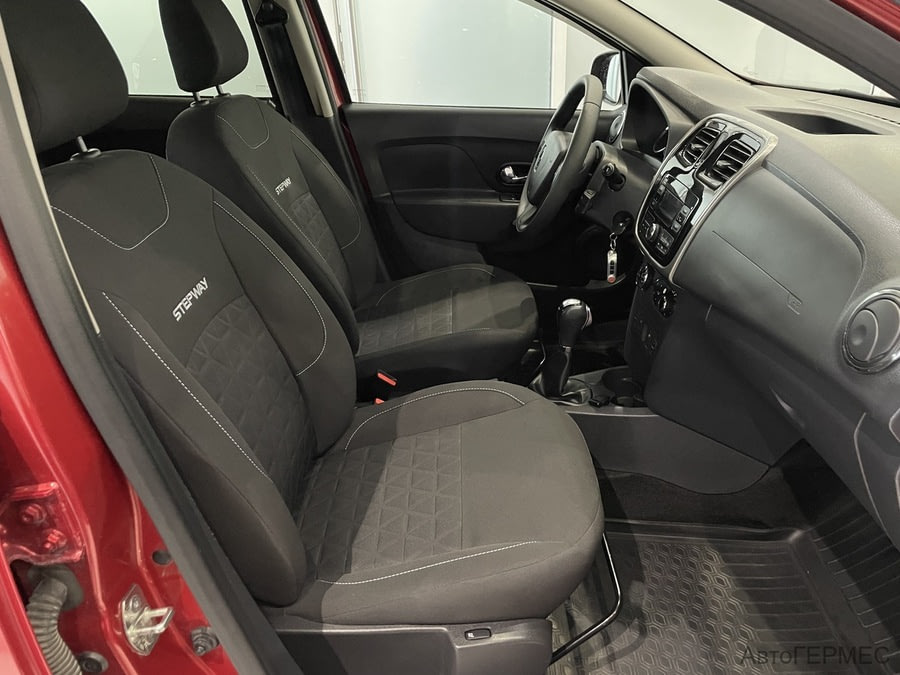 Фото RENAULT Sandero II с пробегом | №13