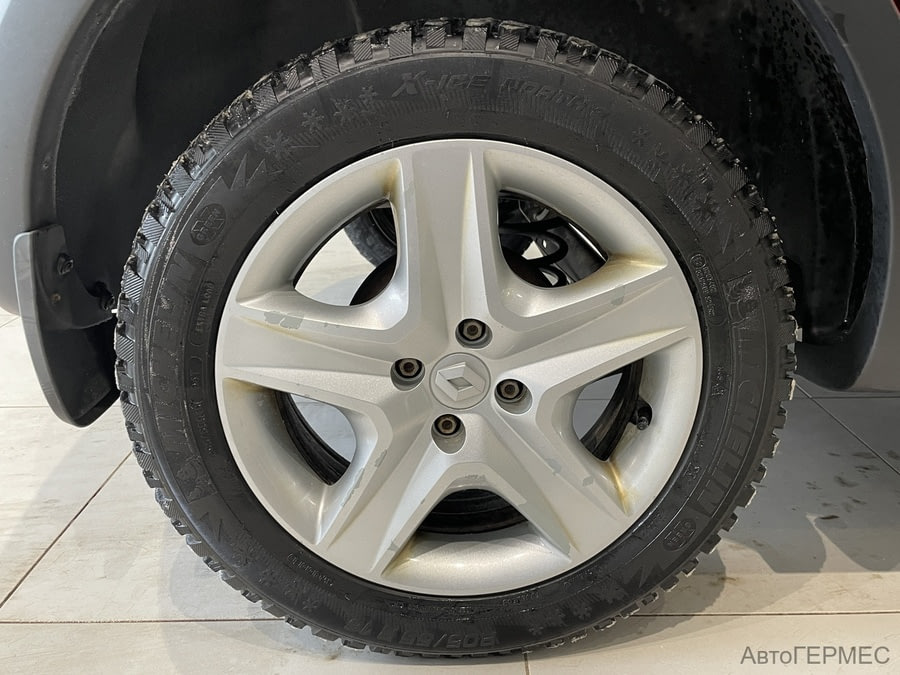 Фото RENAULT Sandero II с пробегом | №17